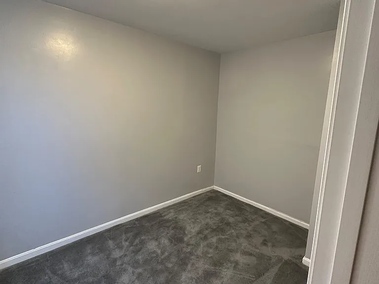 1614 W Lexington St — Photo 11