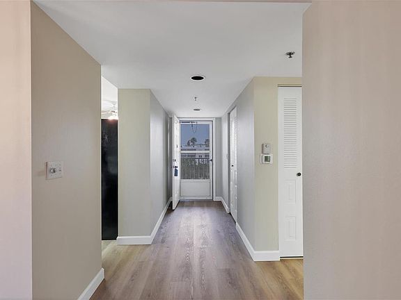 4th image of 3980 Ironwood Cir APT 402