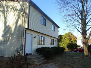 9 Acorn Dr, Westerly, RI 02891