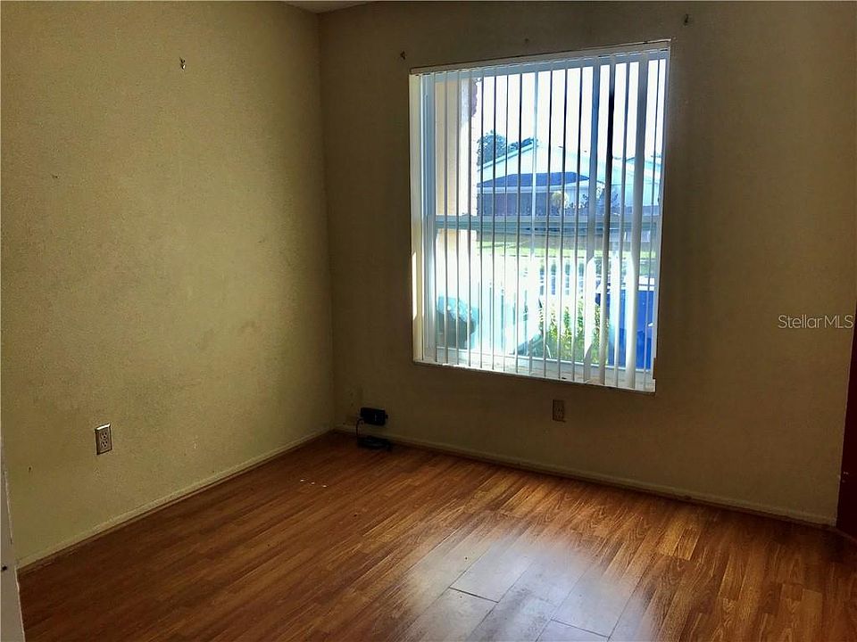 2nd image of 908 Burlwood St
