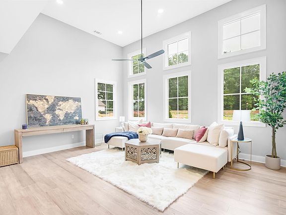 4th image of 114 Market Bay Ct