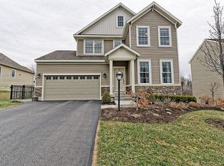 6 Eagles Ln, Cohoes, NY 12047