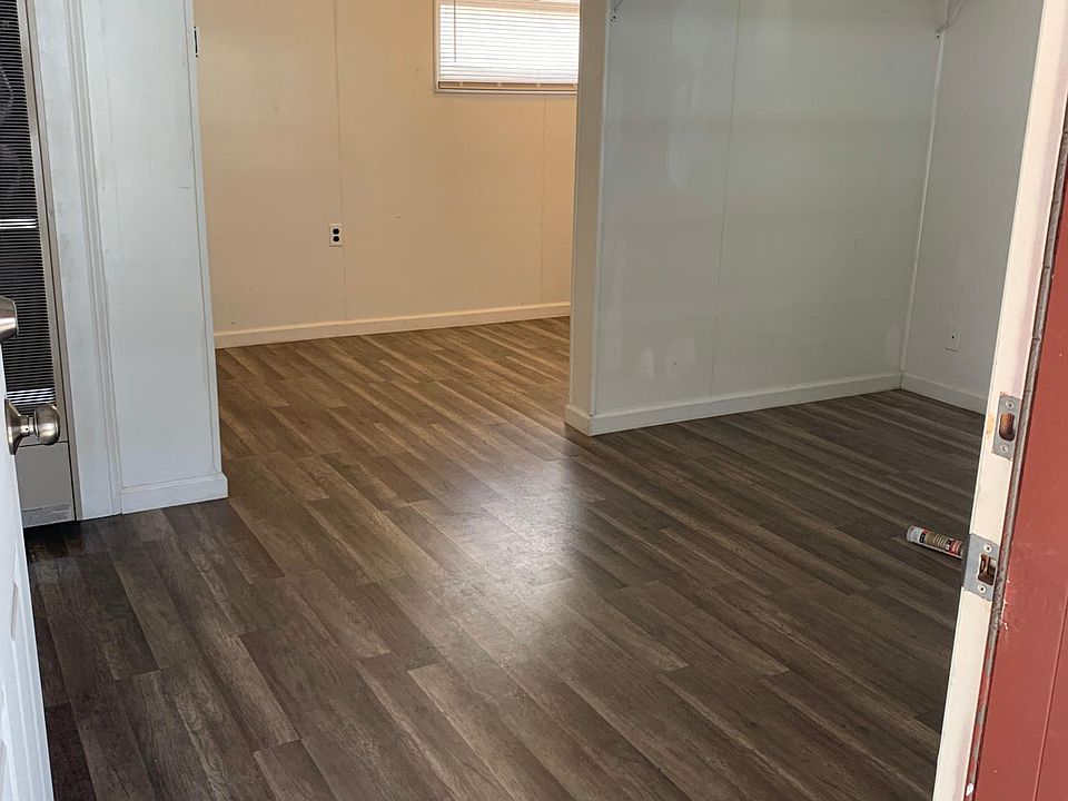 2nd image of 2215 Lake Tahoe Blvd #5