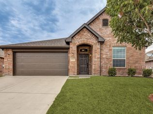 6516 Chalk River Dr, Fort Worth, TX 76179