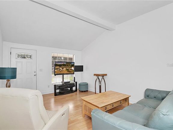 4th image of 3014 Cedaridge Dr