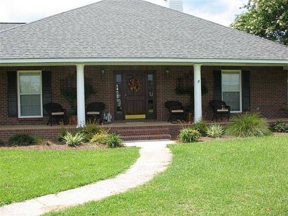 1st image of 18400 Robinwood Dr