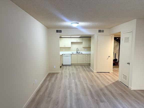 5th image of 7300 Baird Ave #114