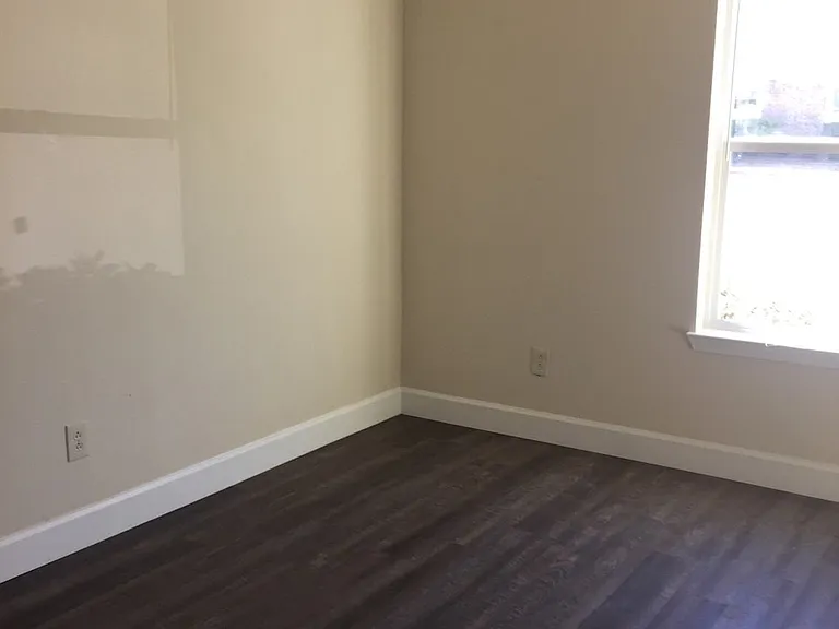 Valley Manor — Photo 12