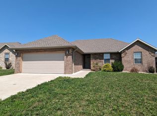 678 N Rockingham Ave, Nixa, MO 65714
