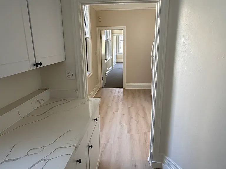 837 Broadway St #2 — Photo 6