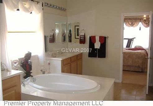 5th image of 7344 Royal Melbourne Dr