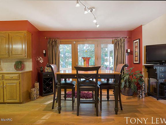5th image of 4924 Chableau Dr SW