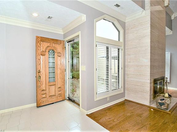 3rd image of 1738 Brookwood Dr