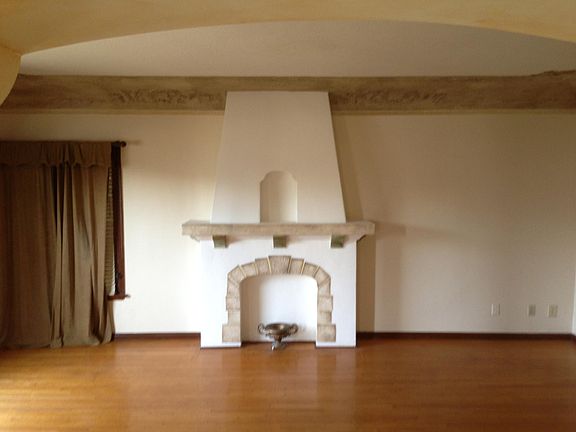 2nd image of 4801 E Broadway