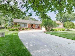 9210 W 9th St N, Wichita, KS 67212