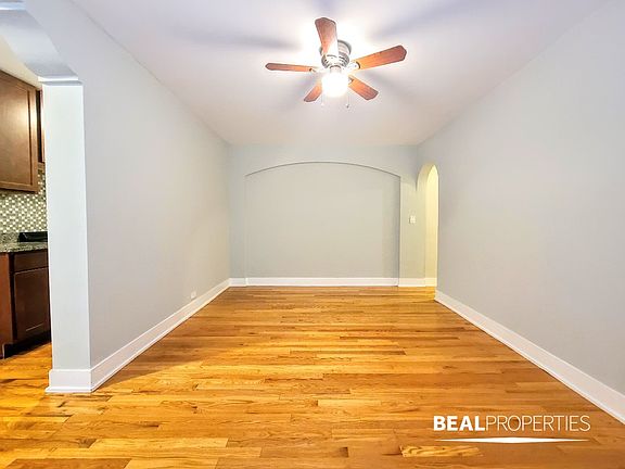 4th image of 425 W Roscoe St #425309