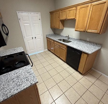 2nd image of 122 Lindas Creek Ln
