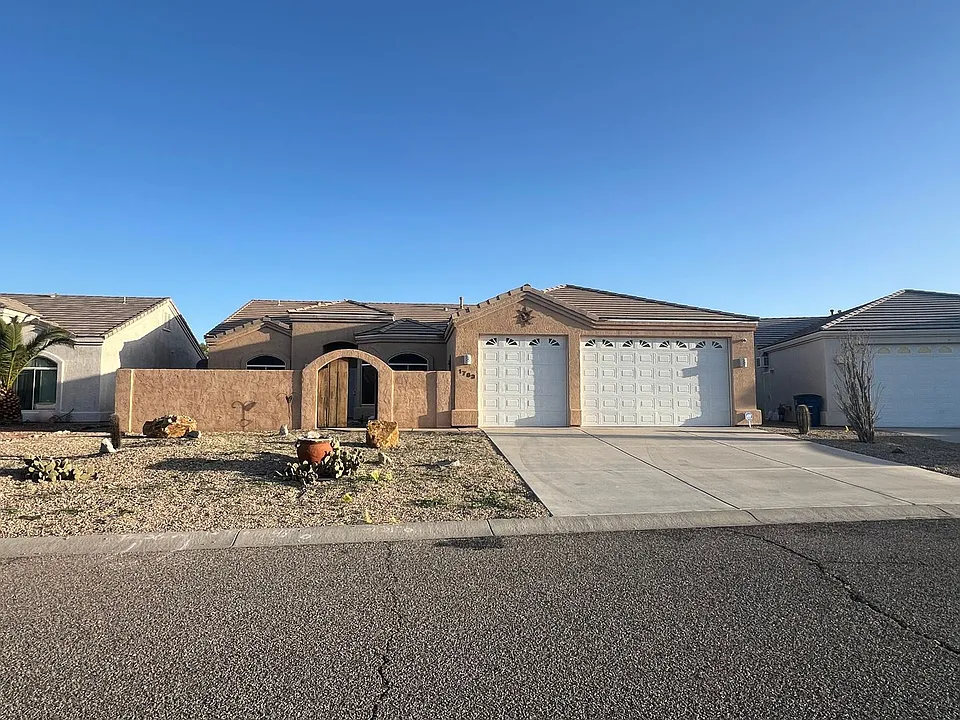 1783 E Lipan Cir