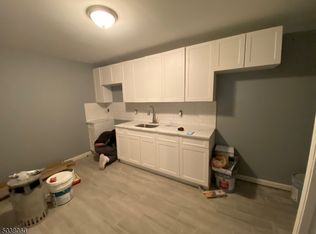 324 Pine St, Elizabeth, NJ 07206