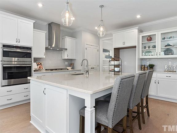 5th image of 1201 Broadwing Bend Ln