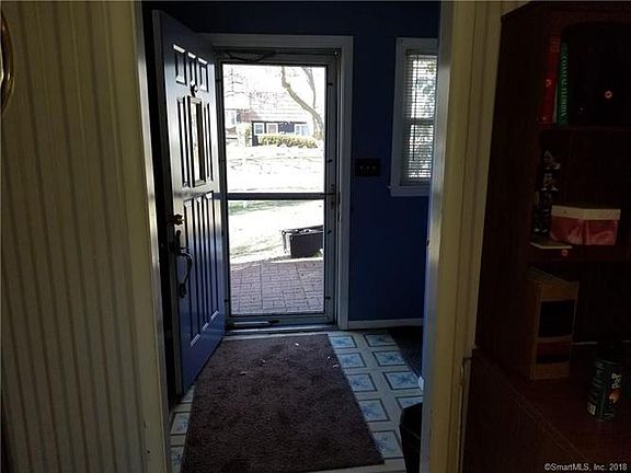 4th image of 41 Appletree Dr