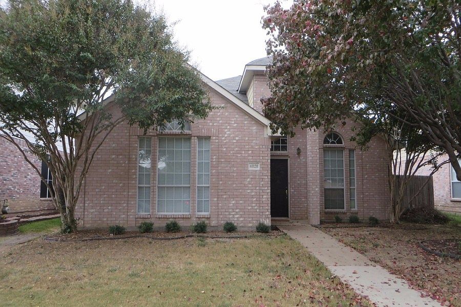 1st image of 4828 Park Bend Dr