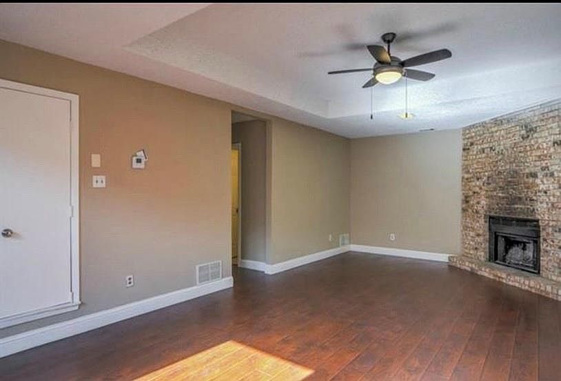 1st image of 8923 Marilyn Dr