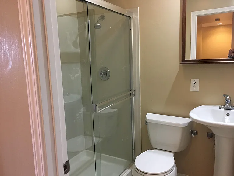 450 S Buena Vista Ave — Photo 9