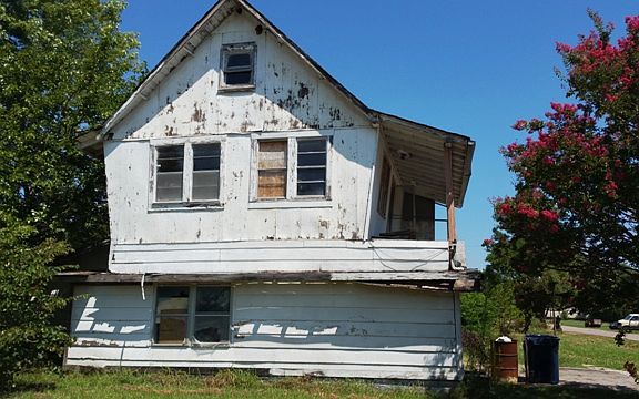 2nd image of 322 S Canard St