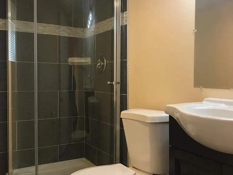 2922 Grantley Ave — Photo 5
