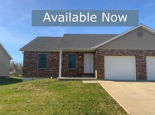 413 Station Xing, Waterloo, IL 62298