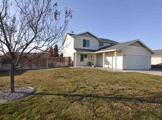 4304 Cochins Ln, Pasco, WA 99301
