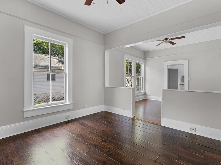 853 Saint Clair St — Photo 5