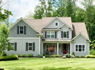 8962 Wyandot Rd, Chesterland, OH 44026