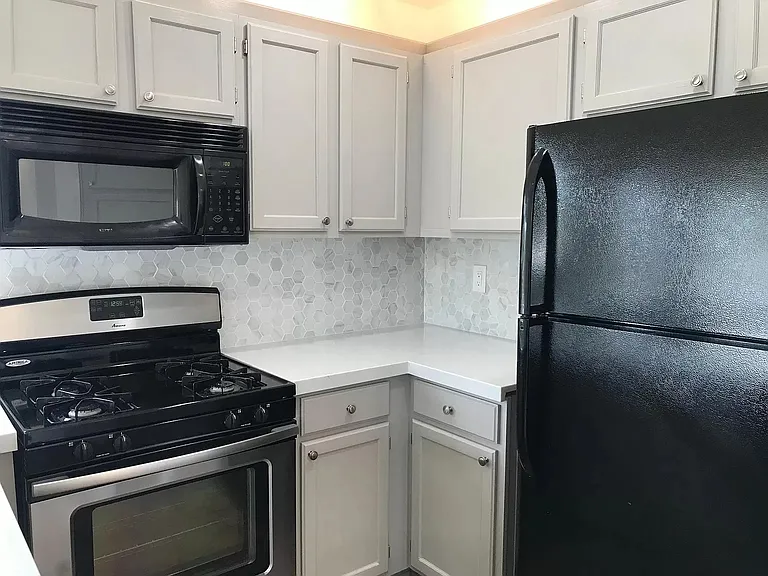 3984 Lamont St #5 — Photo 7
