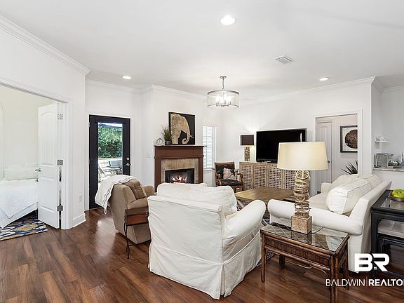 3rd image of 1502 Holmes Ave #1502
