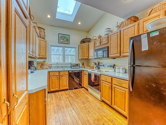 2nd image of 249 Mountain View Road