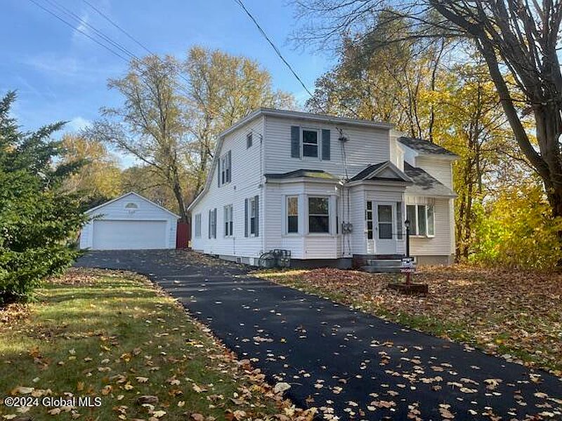 2nd image of 3221-3223 Old Carman Road