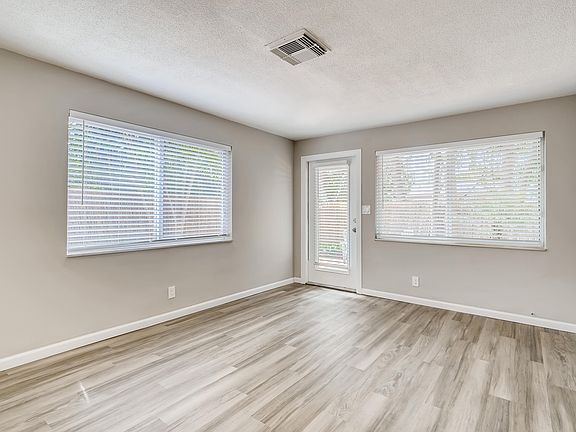 5th image of 1720 NE 8th Avenue