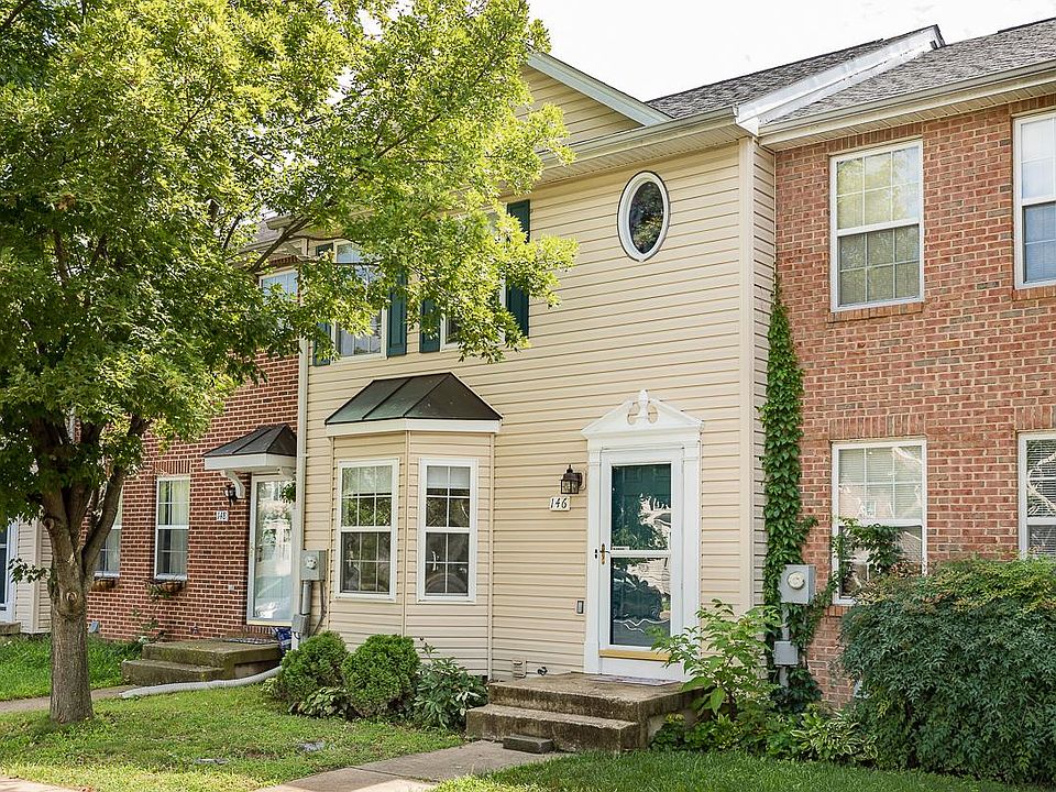 1st image of 146 Lexington Ct #1