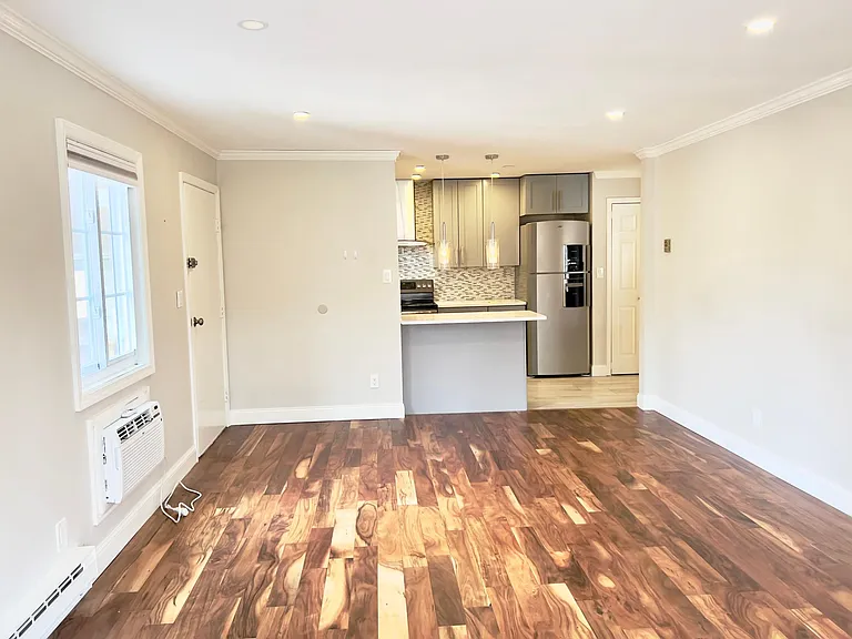 114 Fox Run Ln — Photo 3