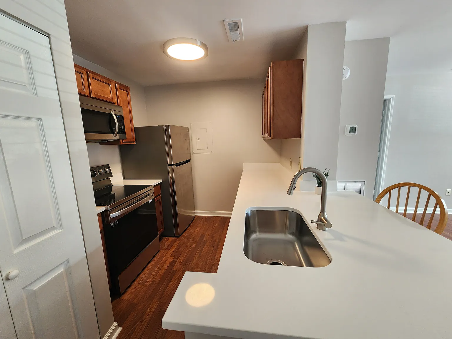 1 bed, 600 sqft, $1,700 — Photo 4