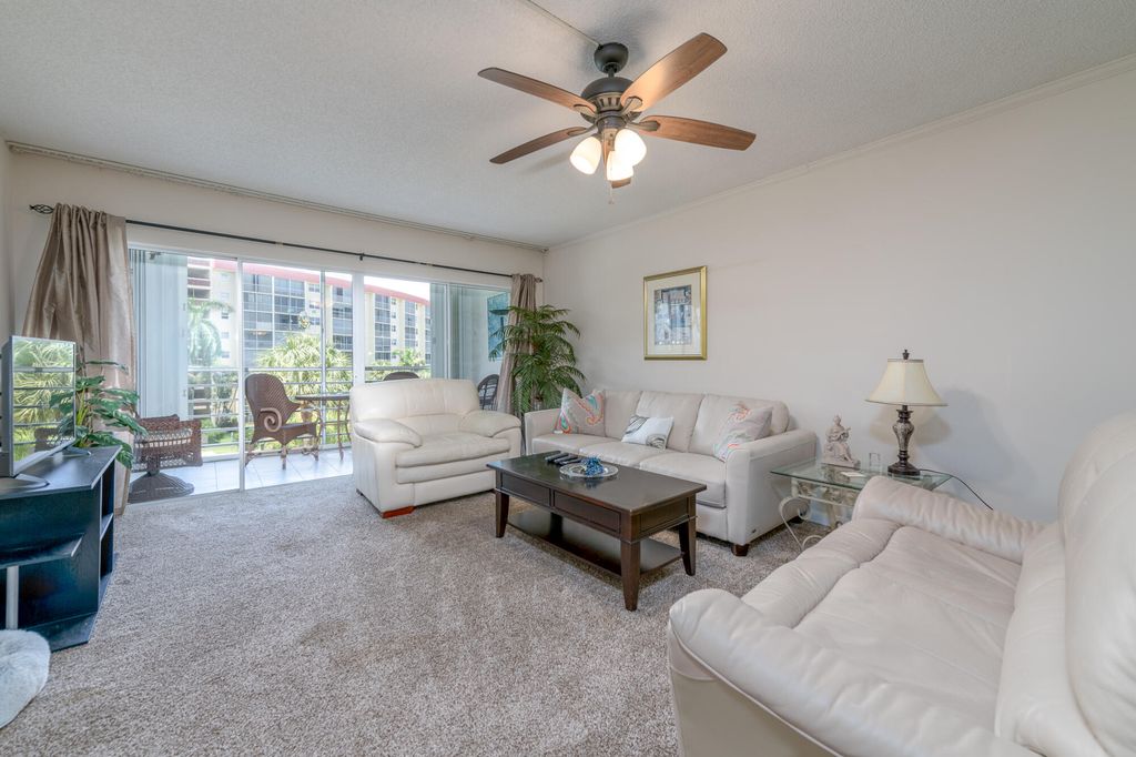 2731 NE 14th St #427, photo 8