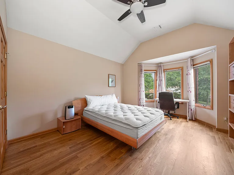 325 Cooper Pl — Photo 21