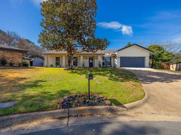 3025 Hillcrest Ct, Grapevine, TX 76051