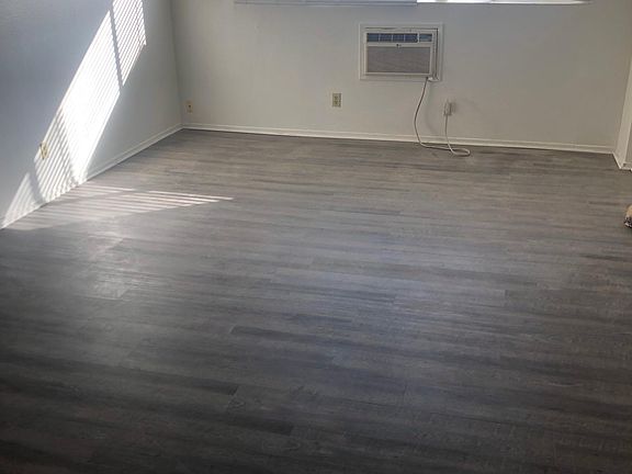 2nd image of 8724 Etiwanda Ave APT 203