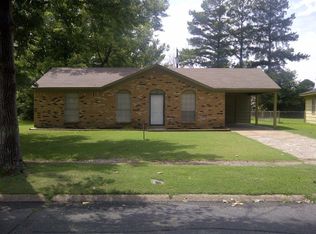 516 Parkway Dr, West Memphis, AR 72301