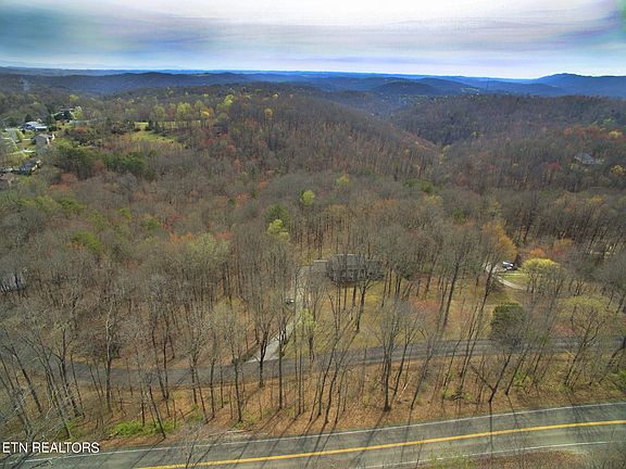 4th image of 240 Island Ford Rd