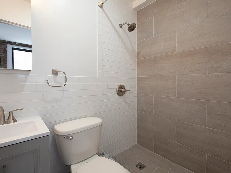 13 Essex St #12 — Photo 7