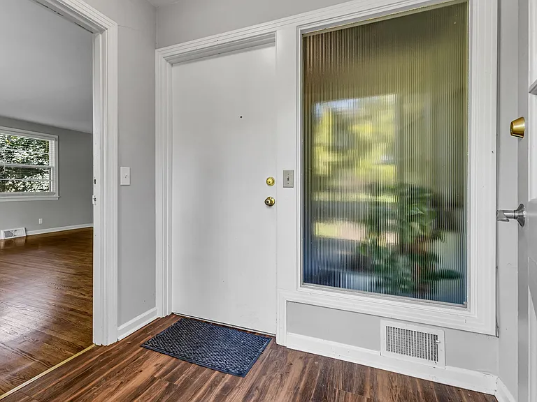 1606 Burton Ave #B — Photo 3